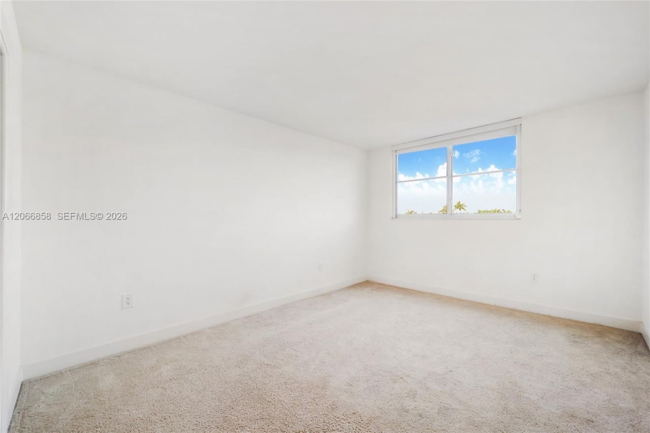 210 Sea View Dr , Unit 409, Key Biscayne, FL 33149 Photo
