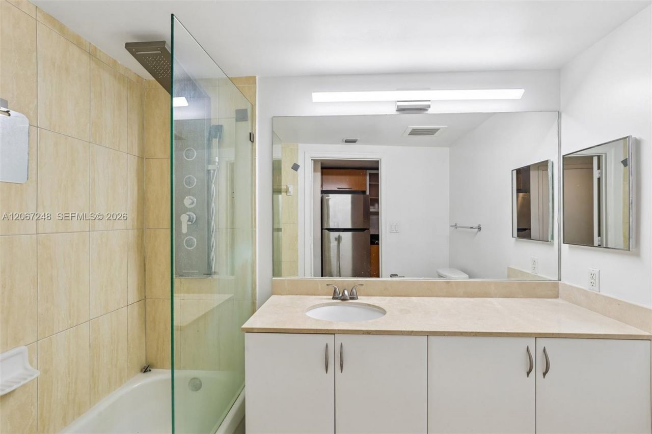 1750 N Bayshore Dr , Unit 3207, Miami, FL 33132 Photo