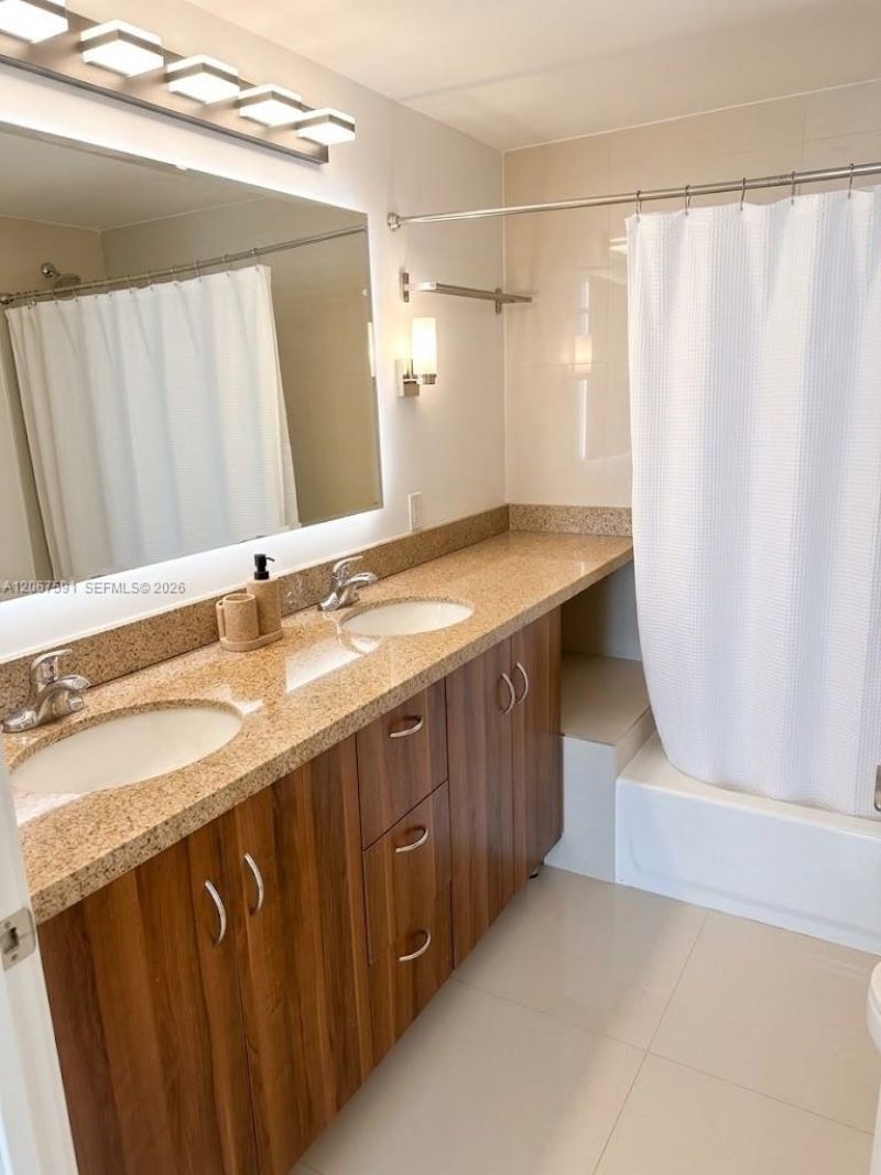 601 NE 23rd St, Unit 1605, Miami, FL 33137 Photo