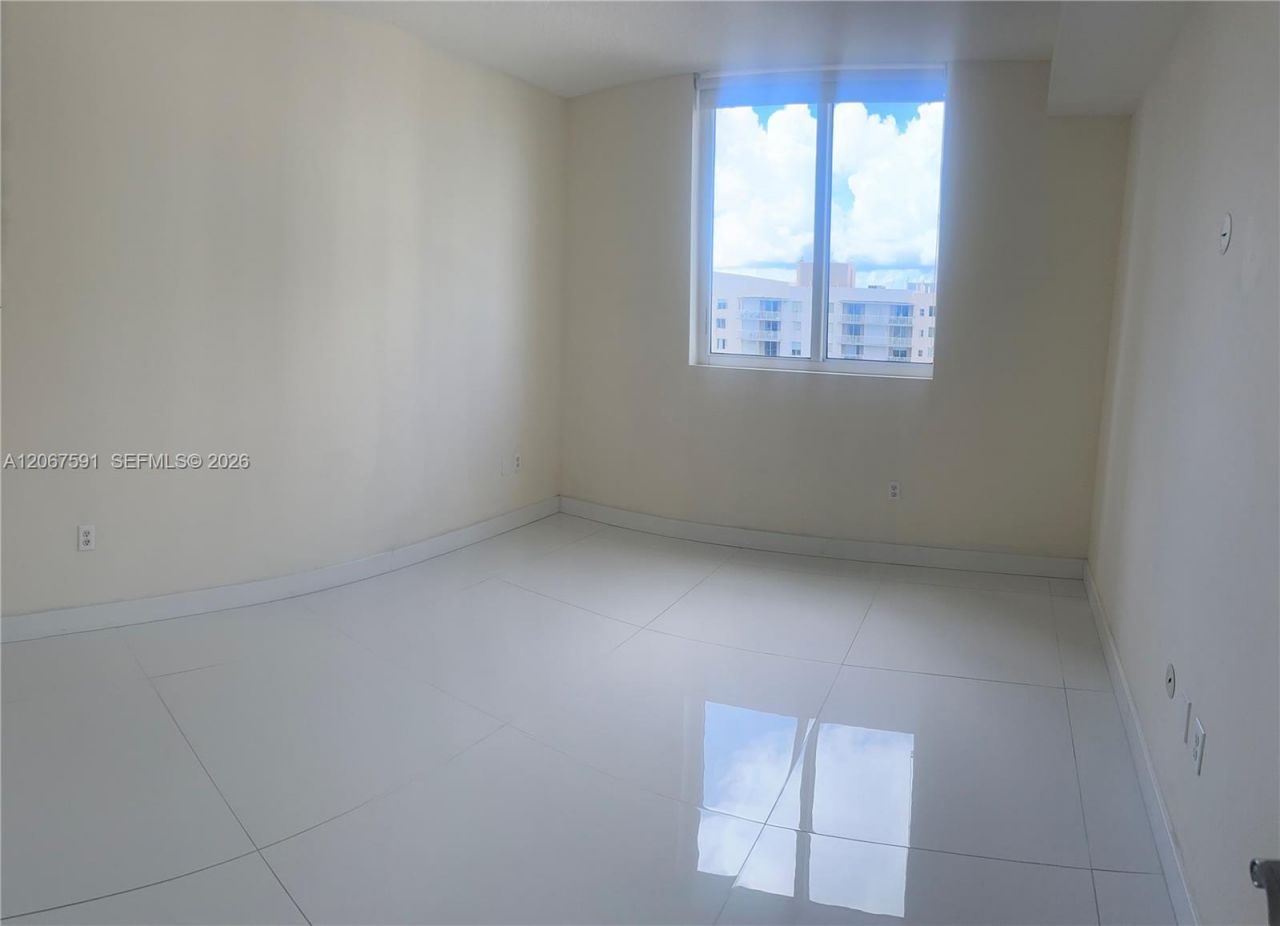 601 NE 23rd St, Unit 1605, Miami, FL 33137 Photo