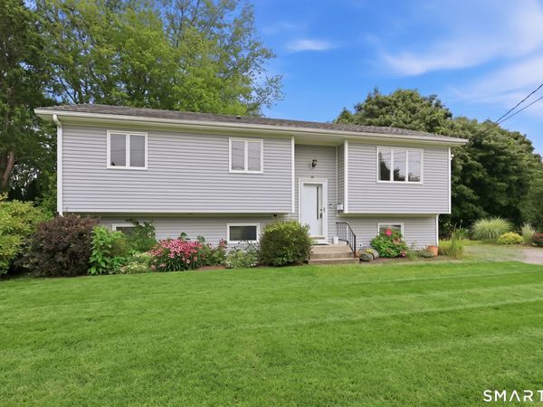 36 Lester, New London, CT 06320