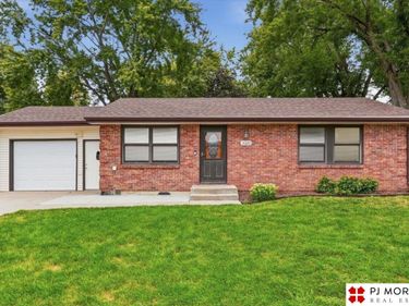 14320 Bradford Circle, Waverly, NE 68462