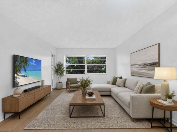 5061 W Oakland Park Boulevard, Unit 113, Lauderdale Lakes, FL 33313