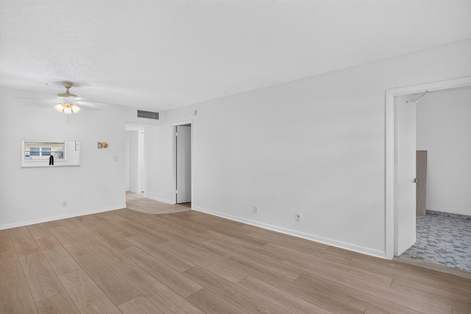 5061 W Oakland Park Boulevard, Unit 113, Lauderdale Lakes, FL 33313 Photo