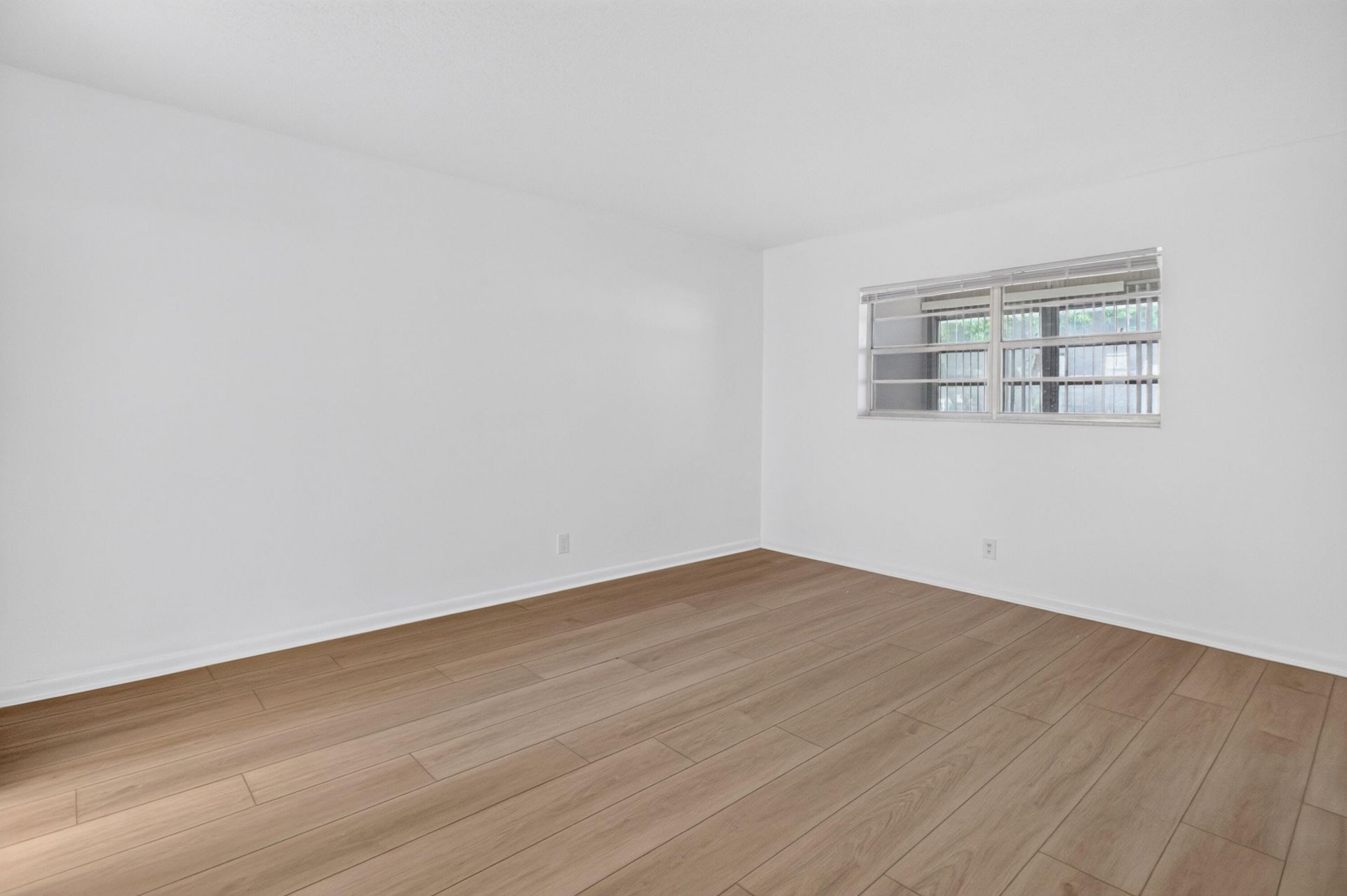 5061 W Oakland Park Boulevard, Unit 113, Lauderdale Lakes, FL 33313 Photo