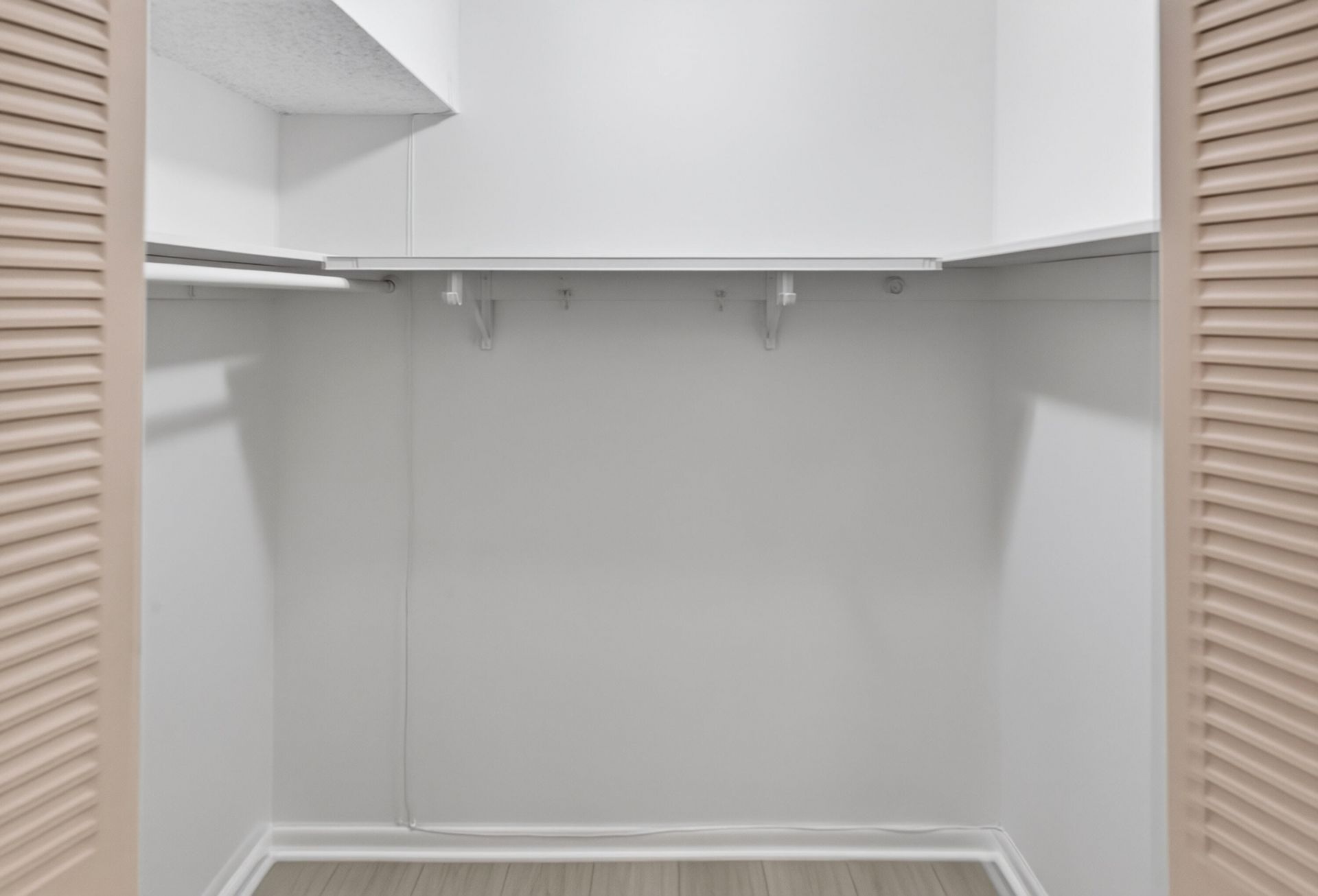 5061 W Oakland Park Boulevard, Unit 113, Lauderdale Lakes, FL 33313 Photo