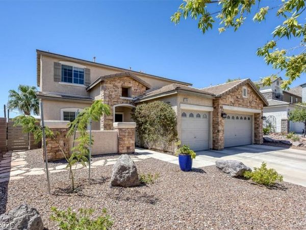 10661 Shelter Hill Court, Las Vegas, NV 89129