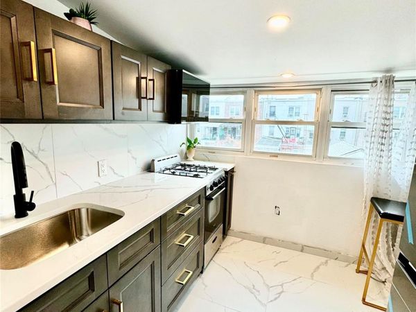 Astoria, NY 11105