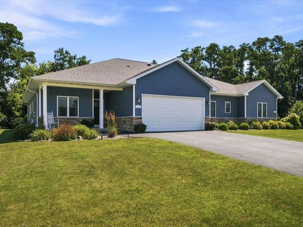 490 Meadowlark LANE E, Green Lake, WI 54941