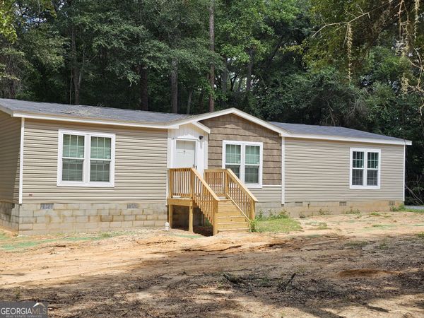 26 Spring Lake Drive, Hawkinsville, GA 31036