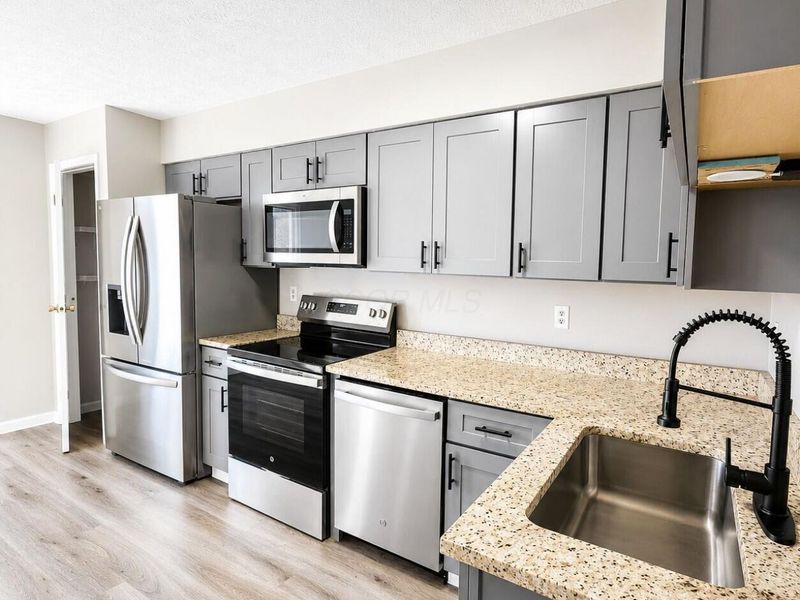 4066 Greenery Drive , Unit 4068, Columbus, OH 43207 Photo 12