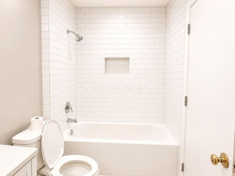 4066 Greenery Drive , Unit 4068, Columbus, OH 43207 Photo 8