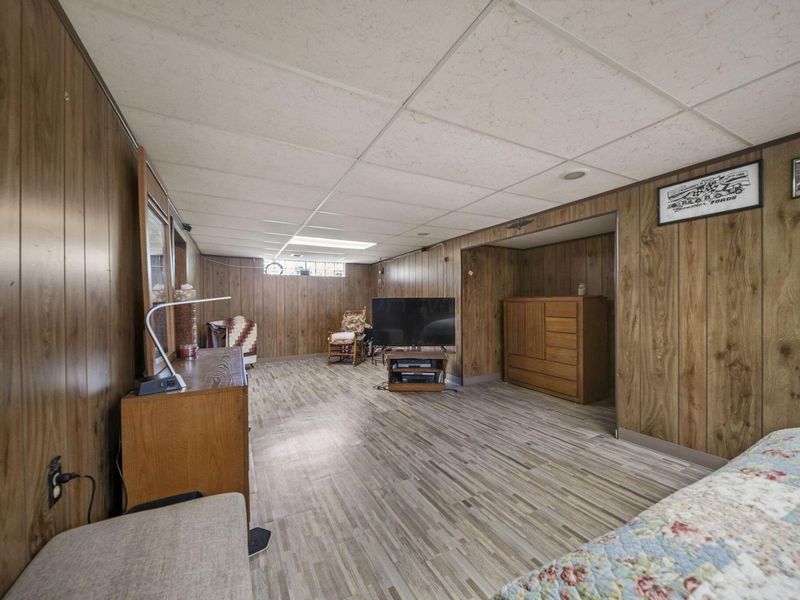 400 Maple Drive , Columbus, OH 43228 Photo 48