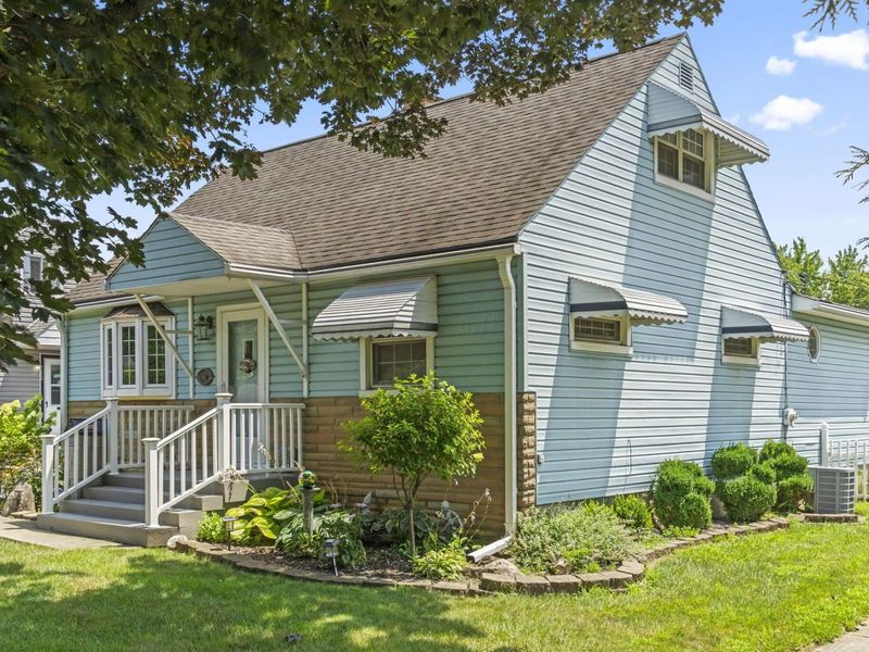 400 Maple Drive , Columbus, OH 43228 Photo 6