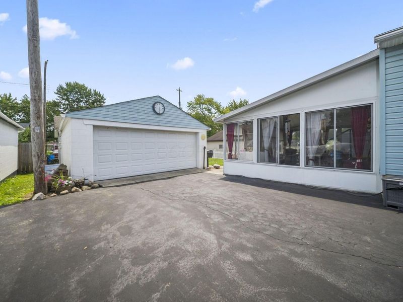 400 Maple Drive , Columbus, OH 43228 Photo 64