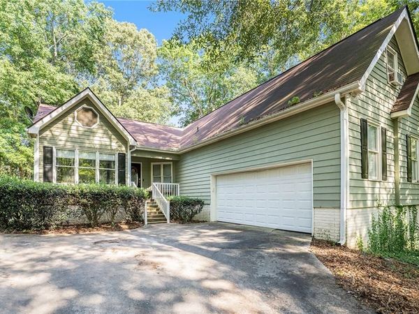 172 crown forest Drive , Mcdonough, GA 30252