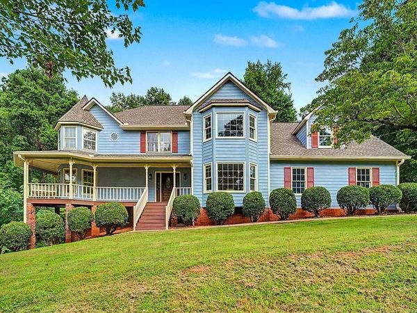 228 Nacoochee Drive, Woodstock, GA 30188