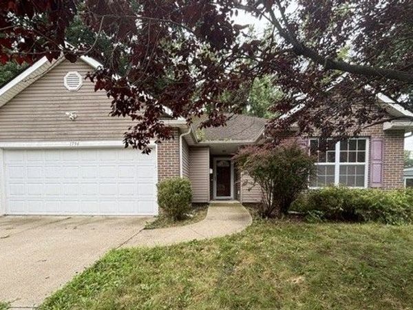 1794 Wakefield Drive, Akron, OH 44320