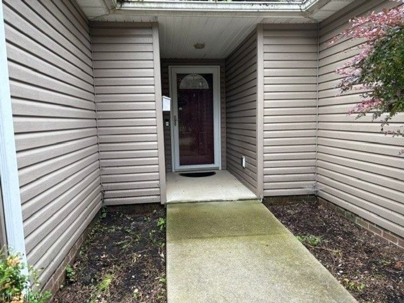 1794 Wakefield Drive, Akron, OH 44320 Photo 2