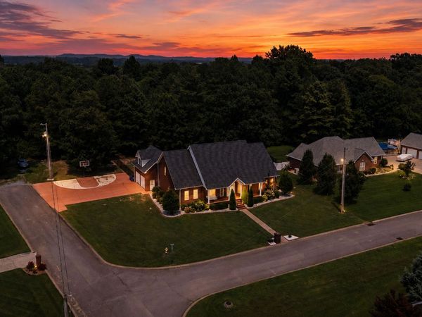 106 Finch Ln , Shelbyville, TN 37160