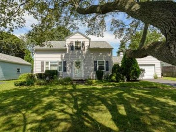 212 Laura Drive, Rochester, NY 14626