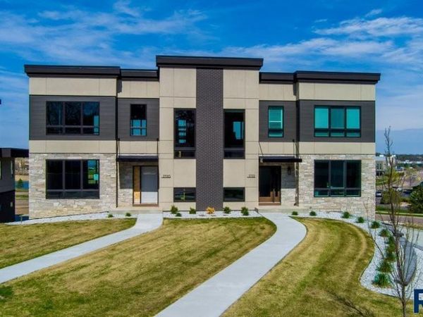 2714 S Oriya Pl, Sioux Falls, SD 57106