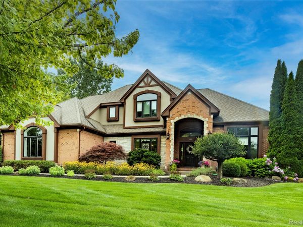 7712 Parkcrest Circle, Independence Township, Mi 48348