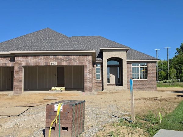 54921 Palomino Dr , Shelby Township, Mi 48316