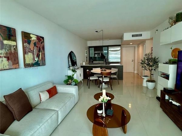 500 Brickell Ave, Unit 2706, Miami, FL 33131