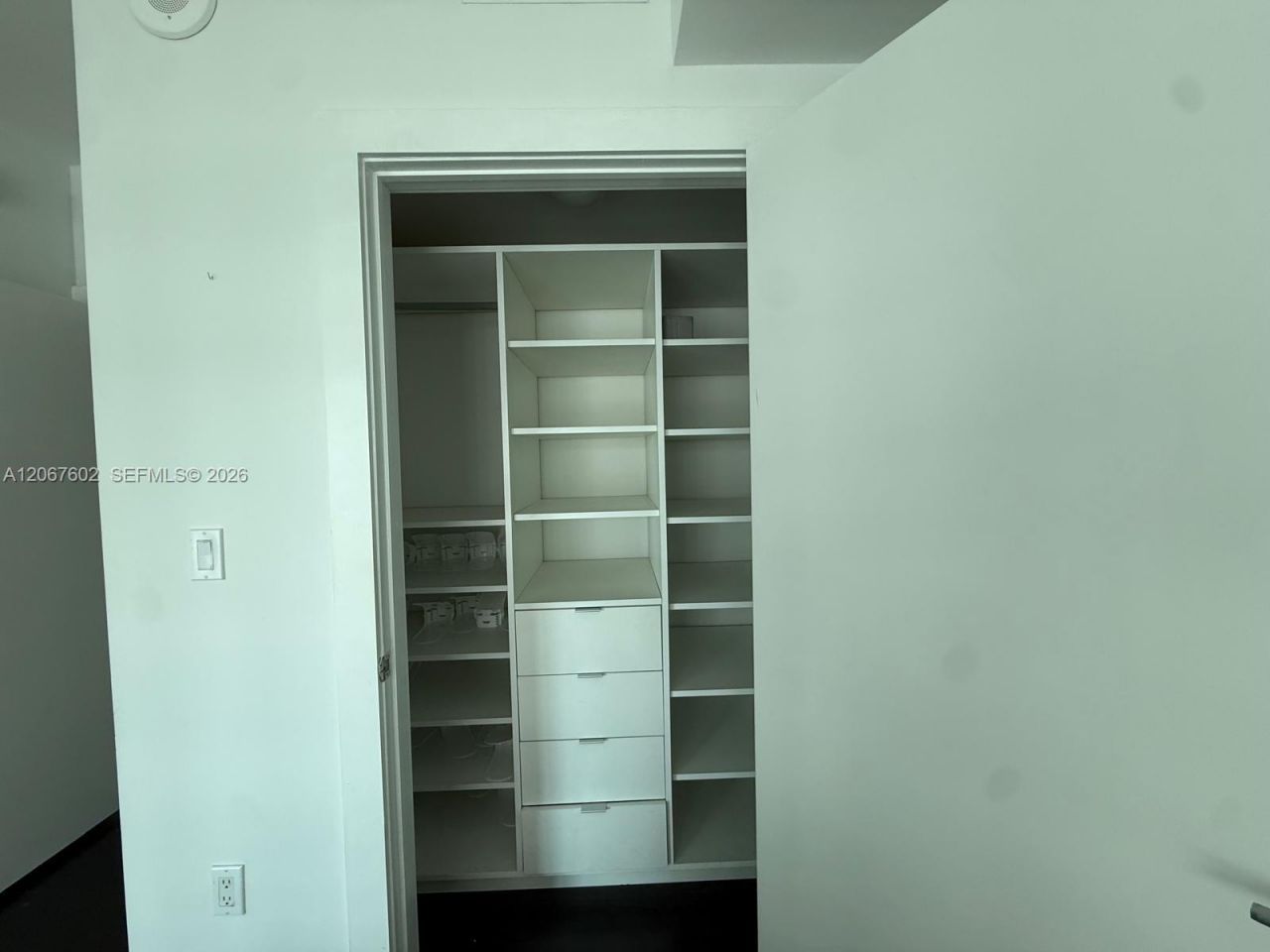 500 Brickell Ave, Unit 2706, Miami, FL 33131 Photo