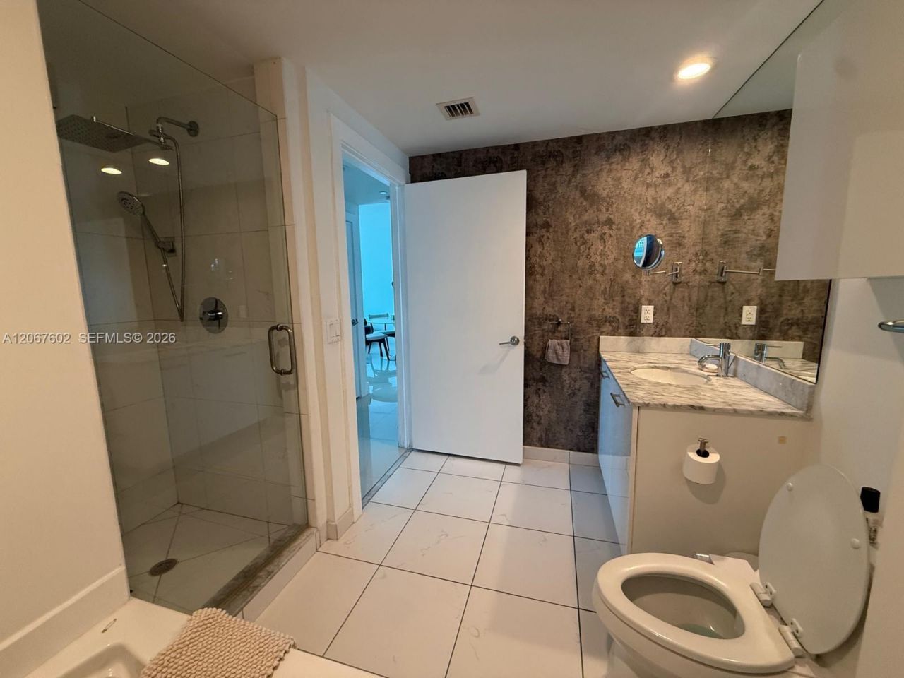 500 Brickell Ave, Unit 2706, Miami, FL 33131 Photo
