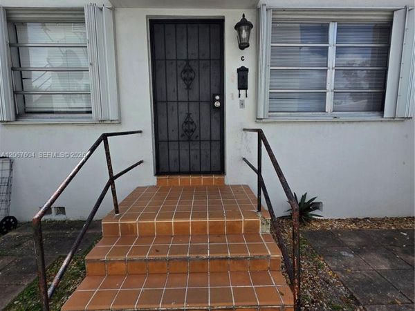85 Esplanade Dr, Unit C, Miami Springs, FL 33166