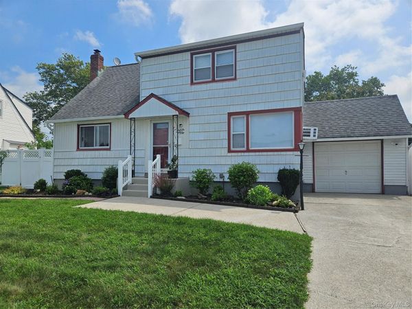 341 Hillcrest Drive , Plainedge, NY 11783