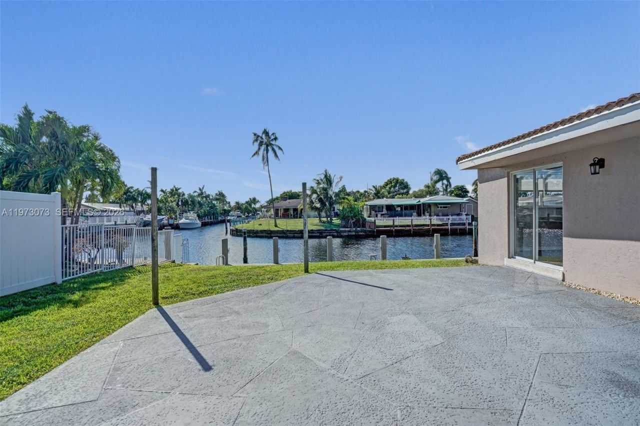 949 SE 10th Court, Pompano Beach, FL 33060 Photo