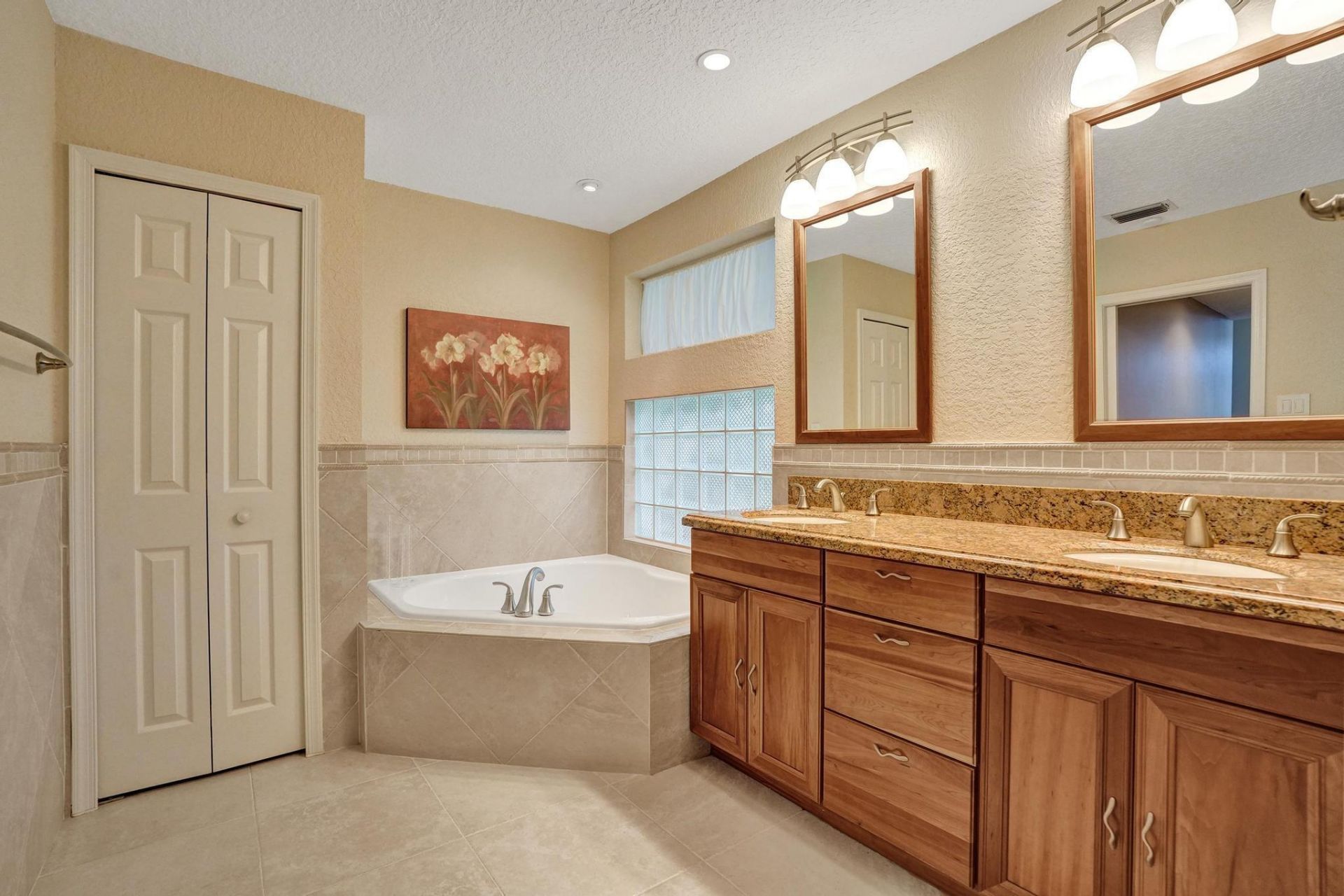 4850 NW 95th Drive, Coral Springs, FL 33076 Photo