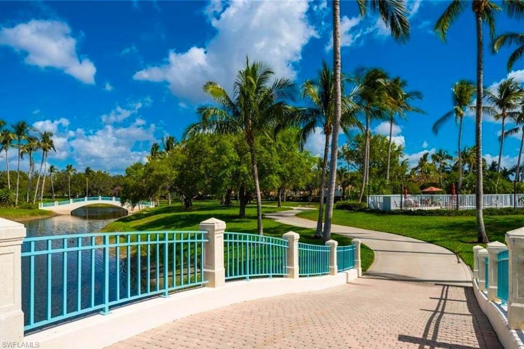 3917 Isla Ciudad Ct, Naples, FL 34109 Photo