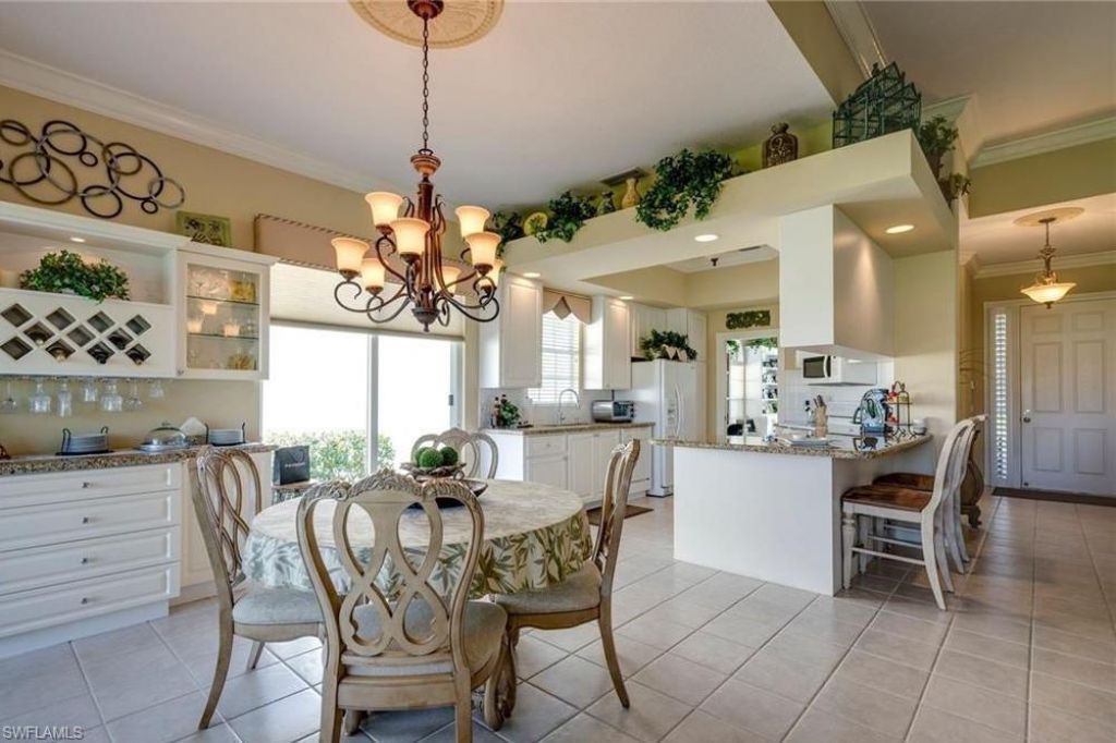 3917 Isla Ciudad Ct, Naples, FL 34109 Photo