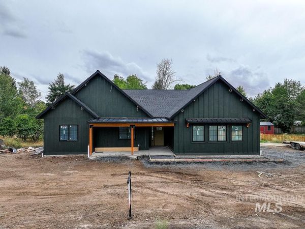 1062 N Mountain View, Moscow, ID 83843