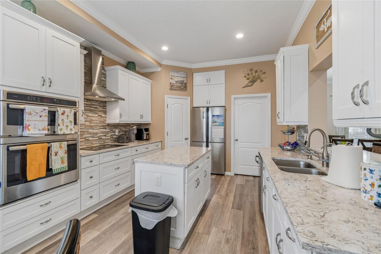 1119 Villeroy Drive, Sun City Center, FL 33573 Photo