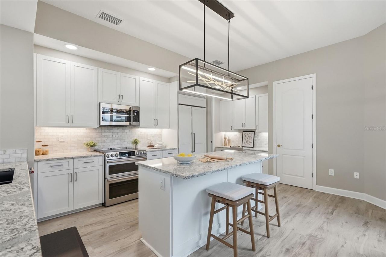 100 Beach Drive Ne, Unit 301, Saint Petersburg, FL 33701 Photo