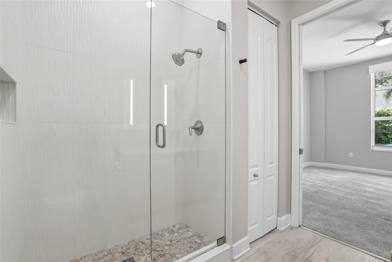 100 Beach Drive Ne, Unit 301, Saint Petersburg, FL 33701 Photo