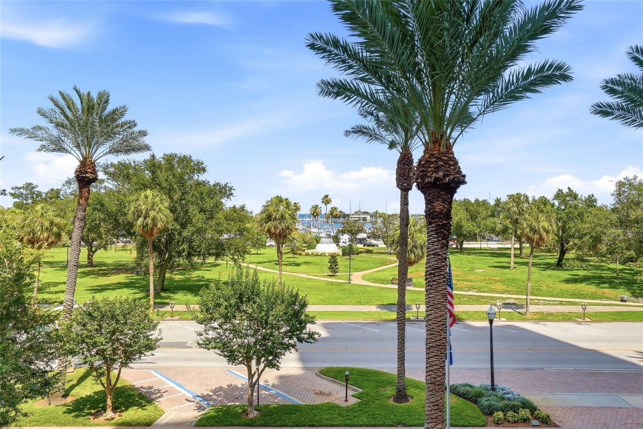100 Beach Drive Ne, Unit 301, Saint Petersburg, FL 33701 Photo