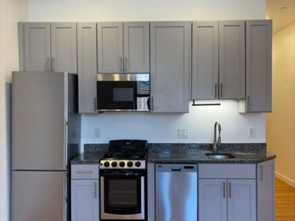 64 Market Street, Unit 202, Lynn, MA 01901