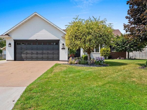 1220 STILLMEADOW LANE, Menasha, WI 54952