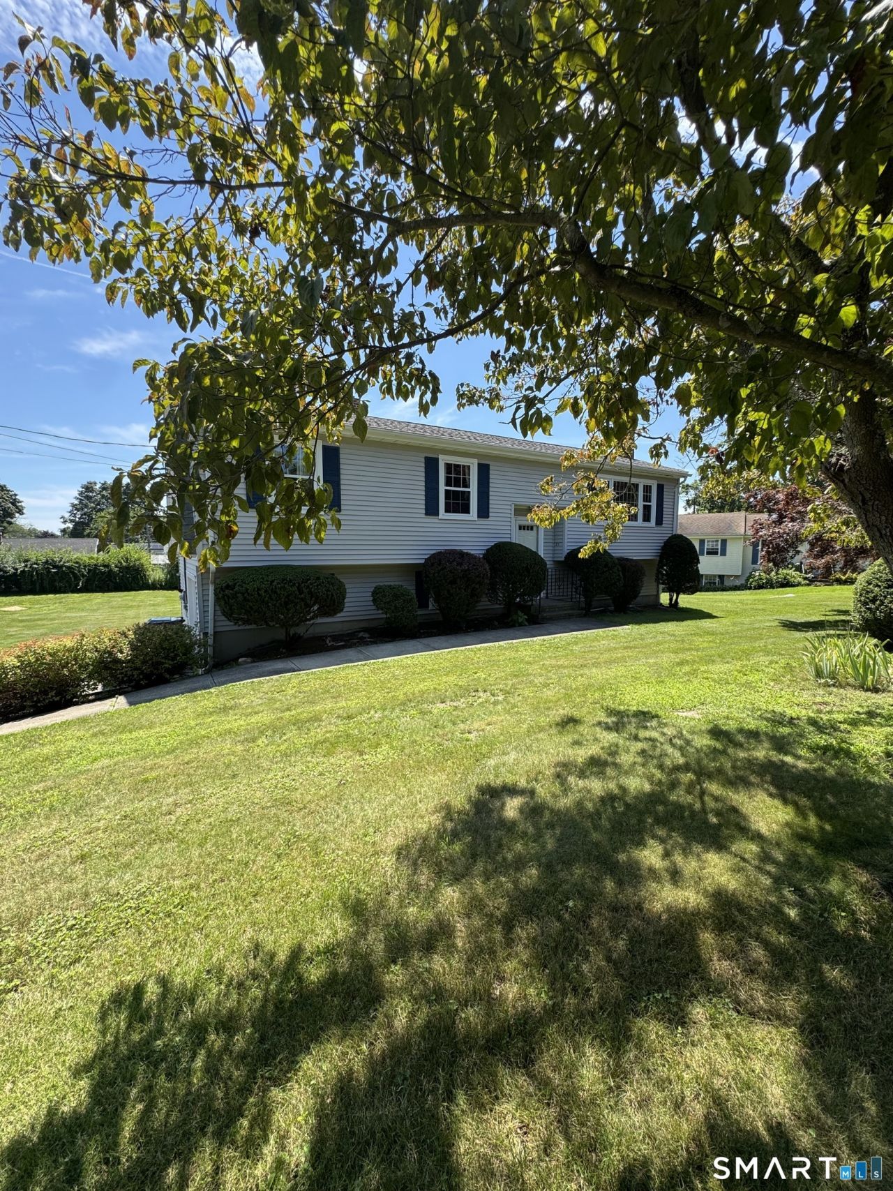 21 Weir, Branford, CT 06405 Main Photo