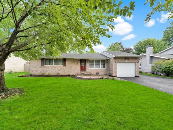1529 Ronzheimer Avenue , St. Charles, IL 60174