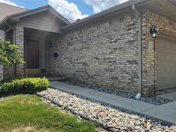 3245 Justin Drive, Trenton, Mi 48183