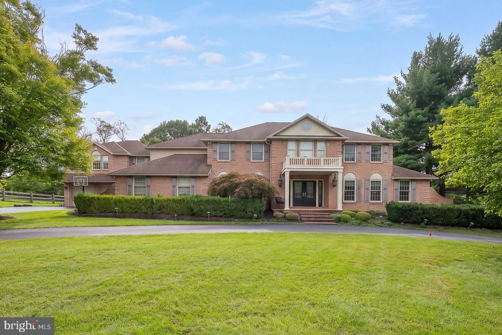 104 SPARANGO LANE, PLYMOUTH MEETING, PA 19462
