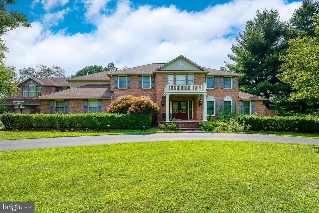 104 SPARANGO LANE, PLYMOUTH MEETING, PA 19462