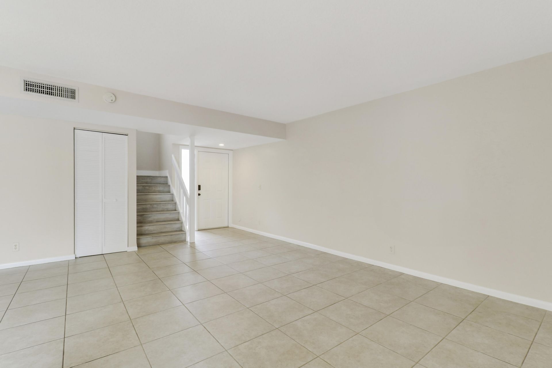 202 Lakewood Drive, Unit 11B, Jupiter, FL 33458 Photo